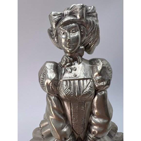 Vtg 1990 Avon Mrs Albee District Award Figurine Pewter - Picture 2 of 12